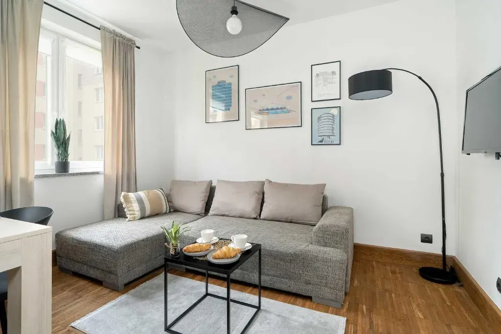Rodzinny Apartament z Parkingiem w Poznaniu by Noclegi Renters, photo 1 of 10
