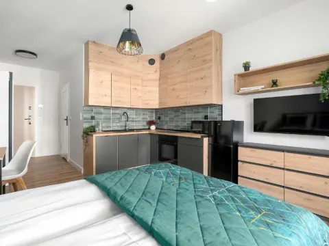 Charming Studio in Poznań with Balcony Close to City Attractions by Noclegi Renters, photo 7 of 10