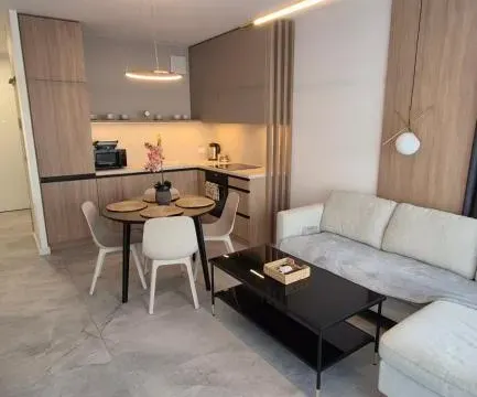 Towarowa Clock Apartment, free parking, air-conditioning, self check-in 24h, photo 9 of 10