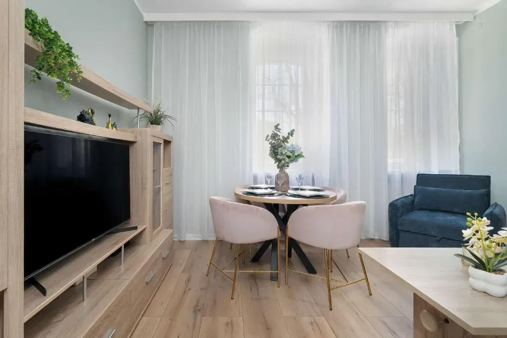 Modern Studio close to the Old Market Square and the Warta River by Noclegi Renters, photo 1 of 10