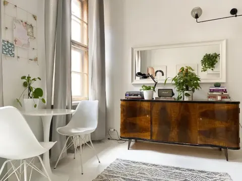Townhall Apartments, photo 2 of 10