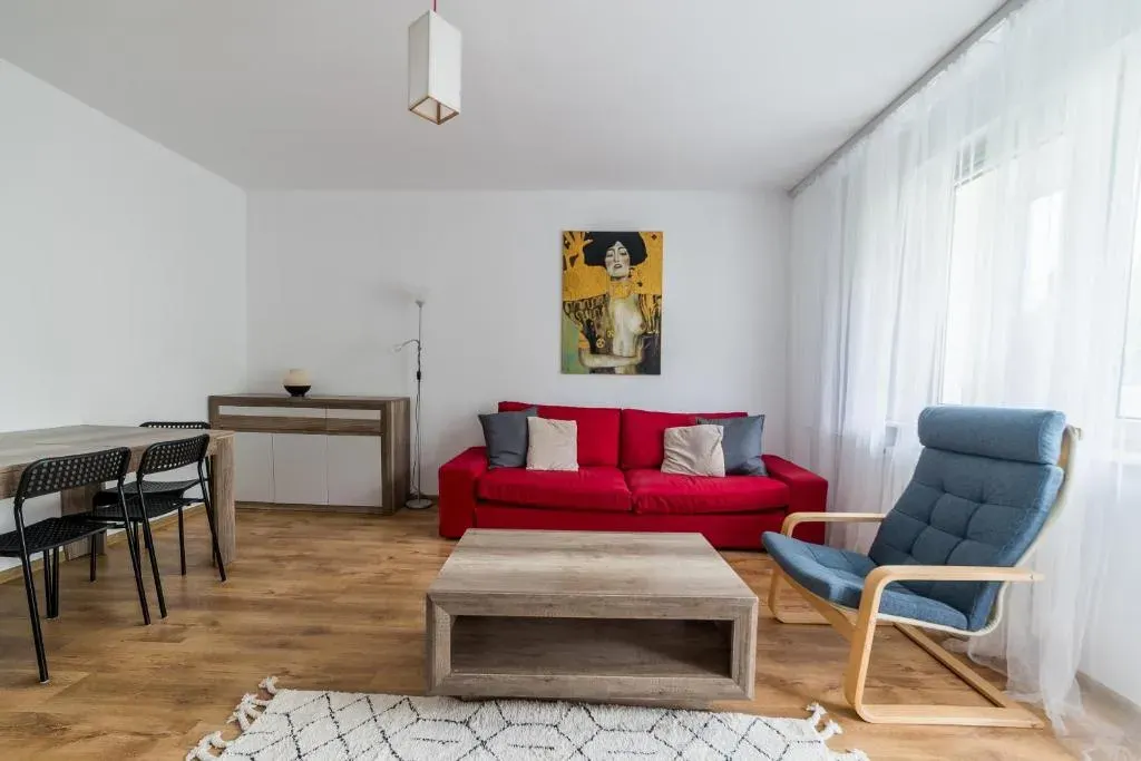 Osiedle Śmiałego Serene Apartment by BookingHost, photo 1 of 10