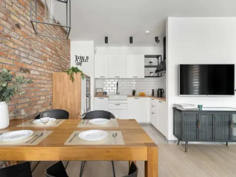 Luxury Apartment with Parking and Balcony in the City Center by Renters Prestige, photo 10 of 10