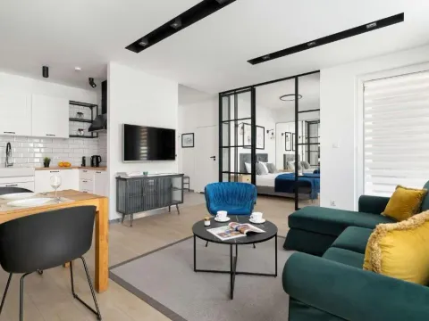 Luxury Apartment with Parking and Balcony in the City Center by Renters Prestige, photo 5 of 10