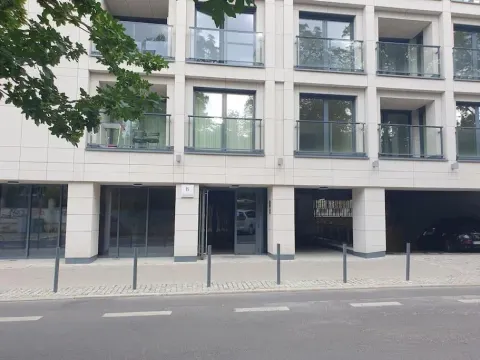 Green apartment strict center, photo 5 of 10