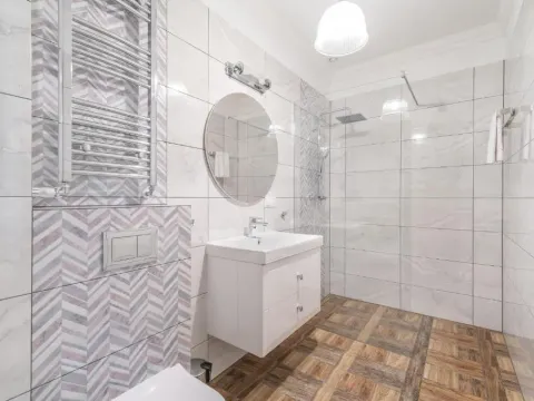 Old Town Comfy Apartment #18 by BookingHost, photo 10 of 10