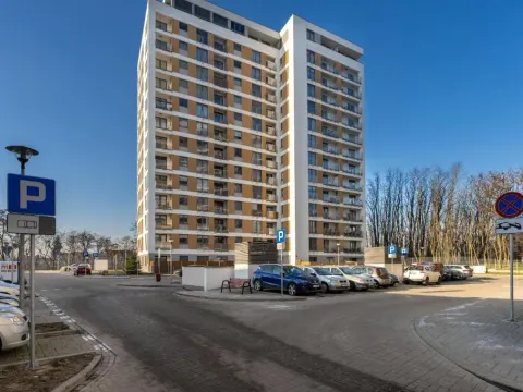 Wyjątkowy i Nowoczesny Apartament z Balkonem i Parkingiem by Noclegi Renters, photo 6 of 10