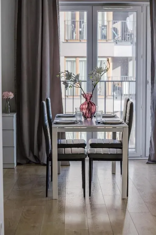 Velvet Apartment by KRAMM, photo 1 of 10