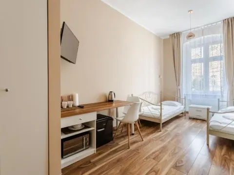 Functional and Comfortable Very Berry Studios in Poznań by Noclegi Renters, photo 3 of 10