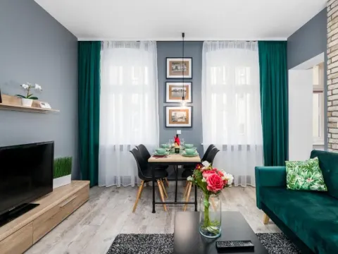 Deluxe Old Town Apartment by Noclegi Renters, photo 5 of 10