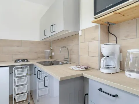 Bukowska Elegancki Apartament z 1 Sypialnią i Biurkiem by Noclegi Renters, photo 2 of 10