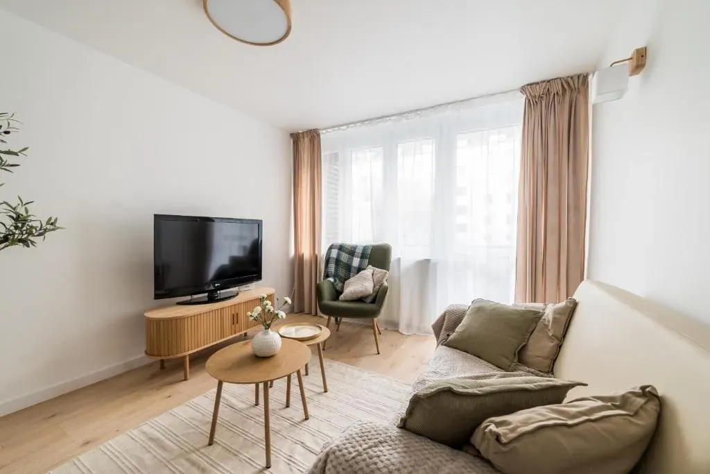 Krakowska Downtown Deluxe Apartment by BookingHost, photo 1 of 10