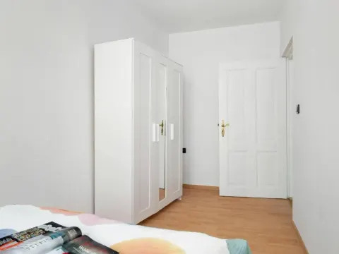 Cozy Apartment in the City Center Near the Old Market Square by Noclegi Renters, photo 9 of 10
