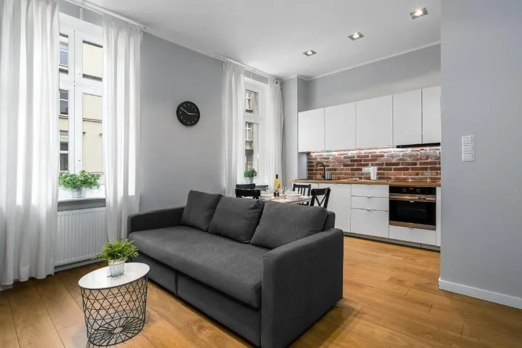 Old Town Apartment Garbary by Noclegi Renters, photo 1 of 10