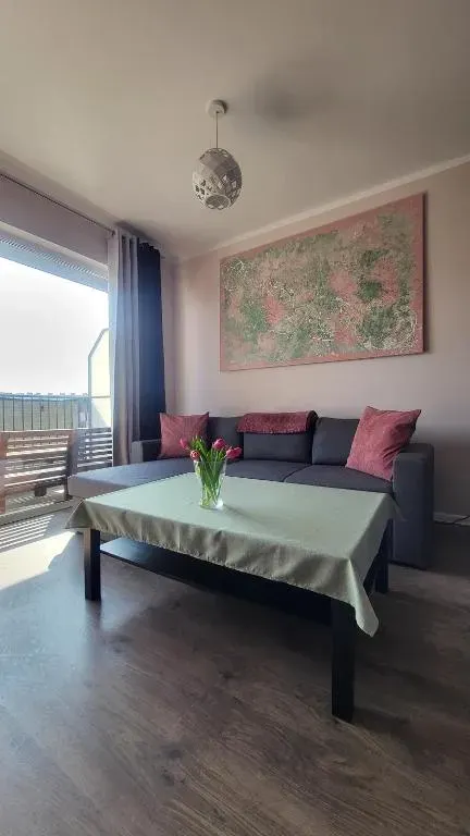 Apartament Rzeczańska Poznań, 50m2, dwie sypialnie z salonem i aneksem kuchennym, balkon, parking podziemny, czwarte piętro, winda, nowy blok, photo 1 of 10