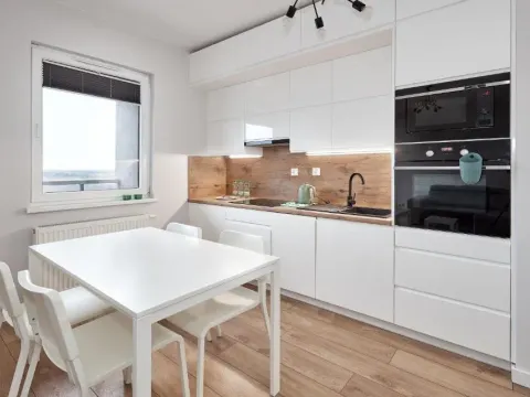 10th Floor Unii Lubelskiej Apartment by BookingHost, photo 4 of 10