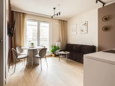 Kamienica przy kinie, parking & balkon-Blisko MTP, photo 4 of 10