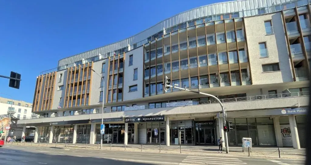 Garbary 100 White Apartment, free parking, self check-in 24h, air-conditioning, photo 1 of 10