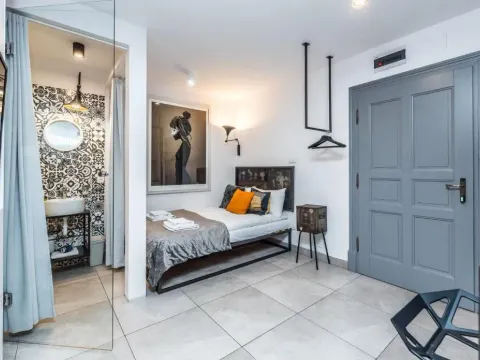 Comfortable Underground Studio in Poznań by Rent like home, photo 7 of 10