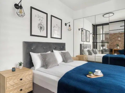 Luxury Apartment with Parking and Balcony in the City Center by Renters Prestige, photo 2 of 10