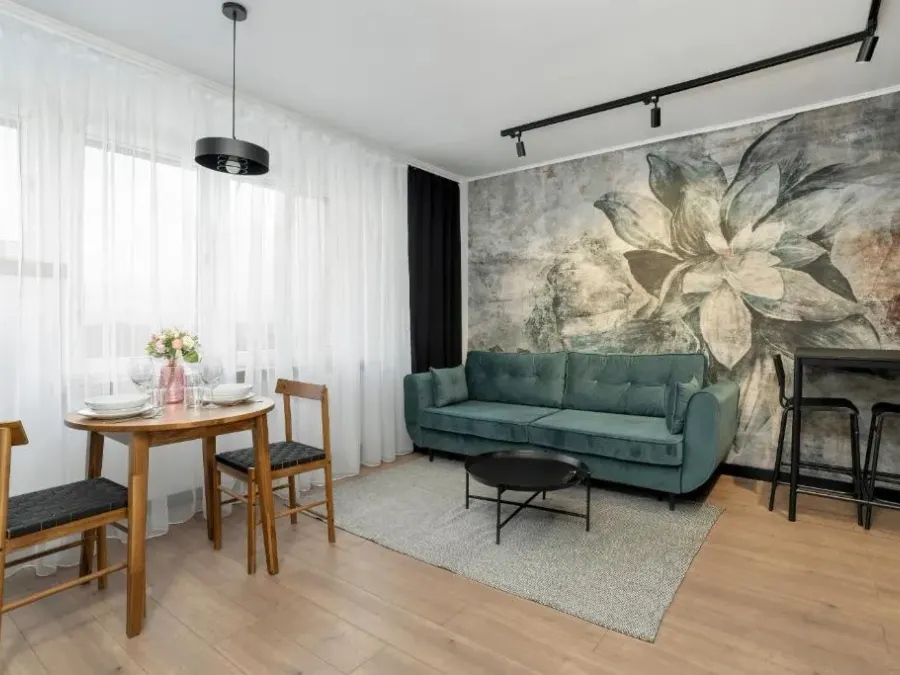 Spacious Apartment in a quiet area of Poznań by Noclegi Renters, photo 1 of 10