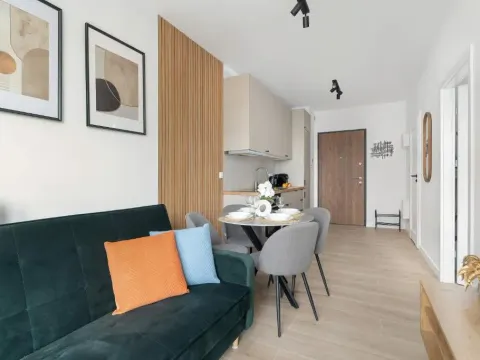 Tasteful Apartment with Parking and Gym by Noclegi Renters, photo 2 of 10