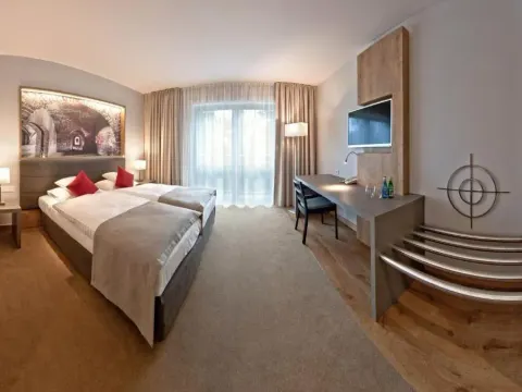 Hotel Forza, photo 2 of 10