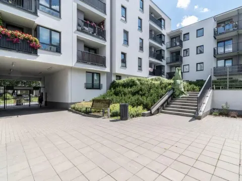 Modern Black Spot, photo 4 of 10