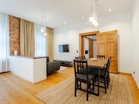 Two Bedroom Very Berry Apartment in Poznań with Desk by Noclegi Renters, photo 6 of 10