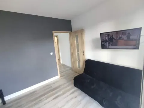 1110 Śmiałego 39 - Tanie Pokoje w Apartamencie - samodzielne zameldowanie - self check in, photo 5 of 10