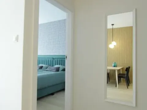 Green apartment strict center, photo 6 of 10