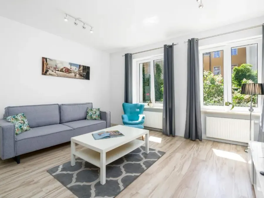 Modern One Bedroom Apartment in Poznań by Noclegi Renters, photo 1 of 10