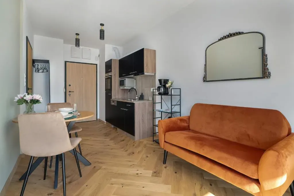 Meissnera Bright Apartment in Poznań with Parking by Noclegi Renters, photo 1 of 10