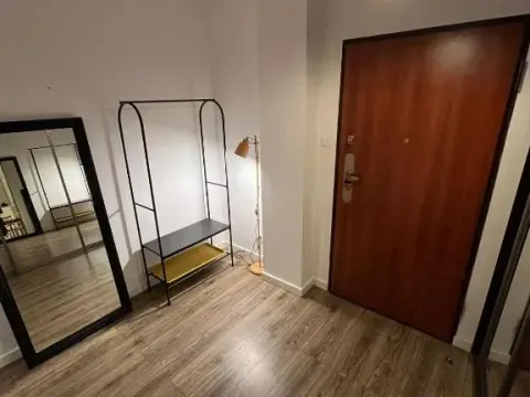 Windows to the City Stylish Apartment, photo 9 of 10