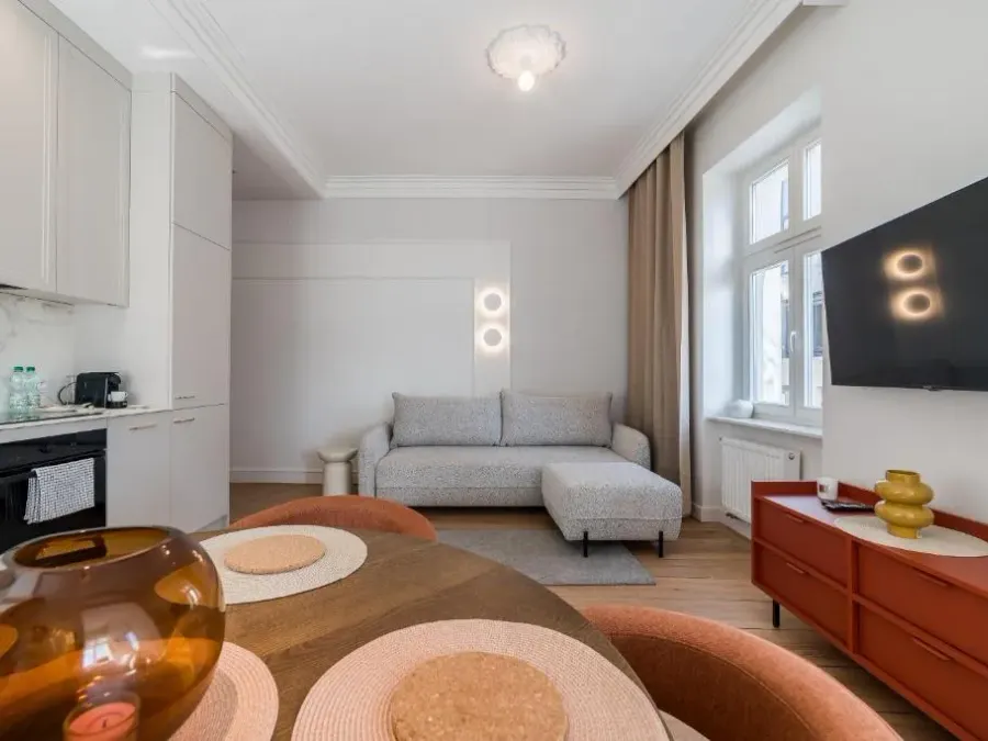 Zielona Harmony Apartment by BookingHost, photo 1 of 10