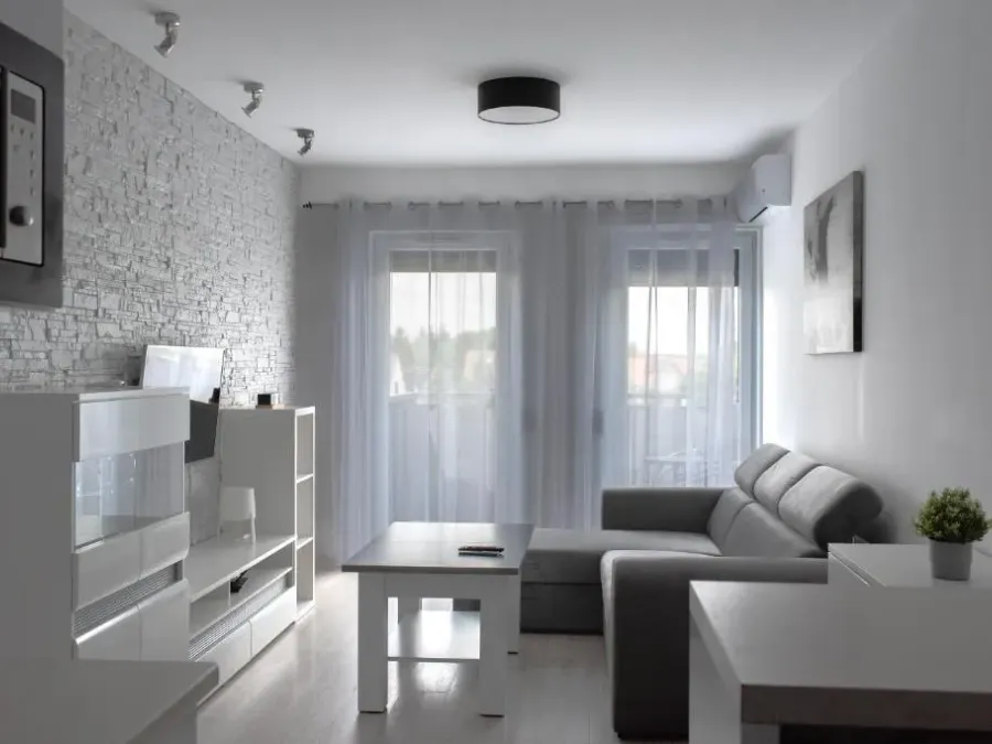 RentPlanet - Apartament przy Lotnisku, photo 1 of 10