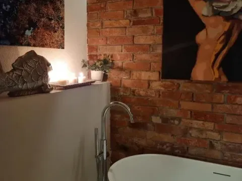 Luxury apartment in center town!, photo 3 of 10
