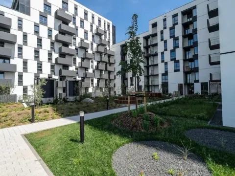Skyline Apartment by KRAMM, photo 6 of 10