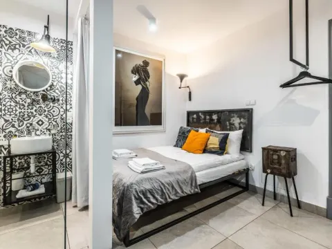 Comfortable Underground Studio in Poznań by Rent like home, photo 3 of 10