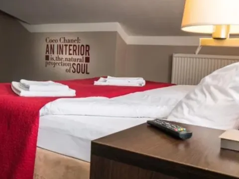 Comm Hotel Poznań Airport, photo 4 of 10