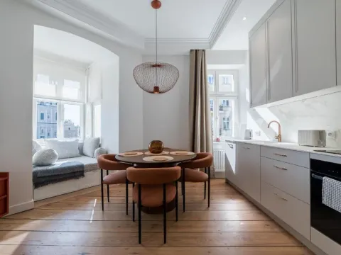 Zielona Harmony Apartment by BookingHost, photo 4 of 10