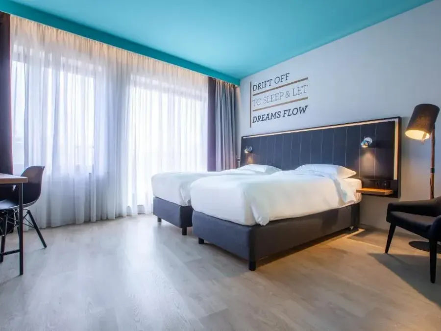 Park Inn by Radisson Poznan, photo 1 of 10