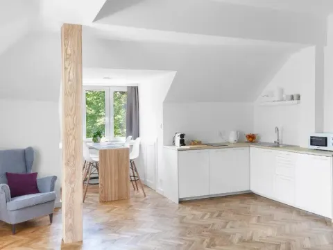 Opera Apartments, photo 2 of 10