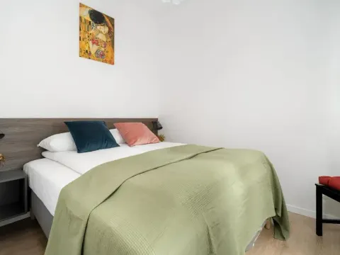 Modern Apartments Very Berry in the Centre of Poznań by Noclegi Renters, photo 3 of 10