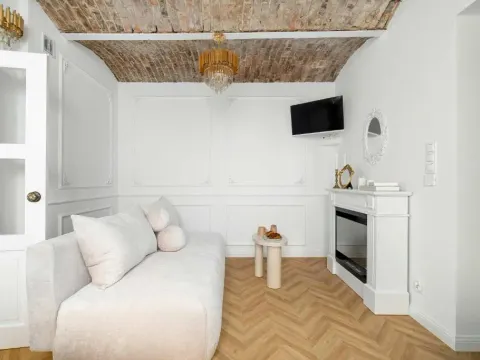 Bright & Modern Apartment in the City Center by Noclegi Renters, photo 5 of 10