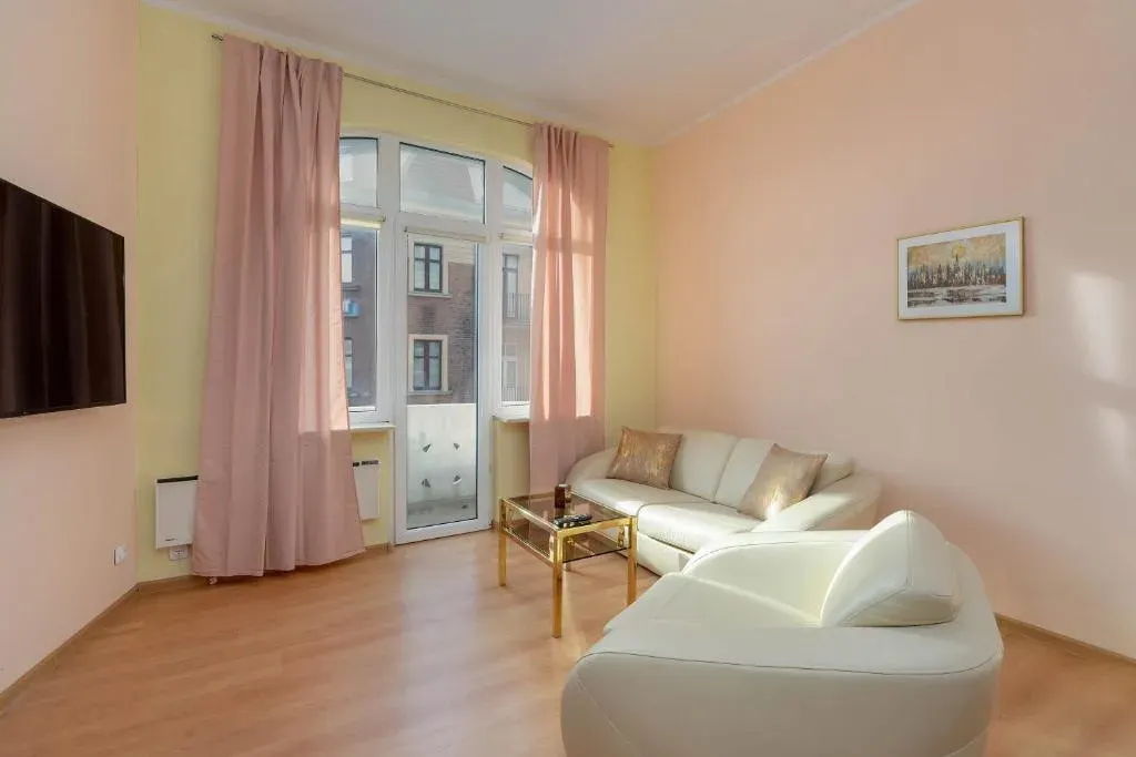 Elegancki Apartament Studio w Poznaniu by Noclegi Renters, photo 1 of 10