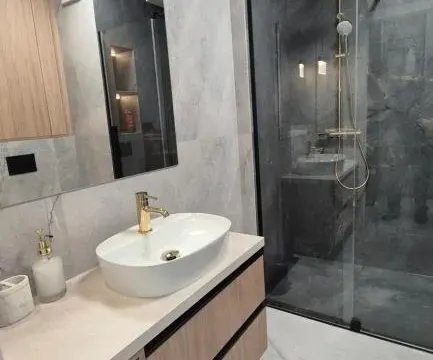 Towarowa Clock Apartment, free parking, air-conditioning, self check-in 24h, photo 5 of 10