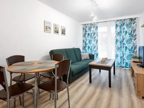 Poznań Airport Comfy Apartment by BookingHost, photo 5 of 10