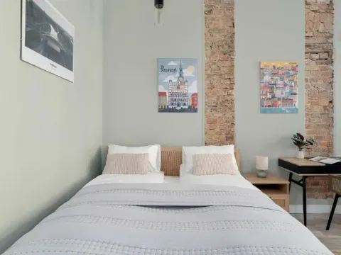 Modern Pet-Friendly Apartment with Desk in Old Town by Noclegi Renters, photo 2 of 10