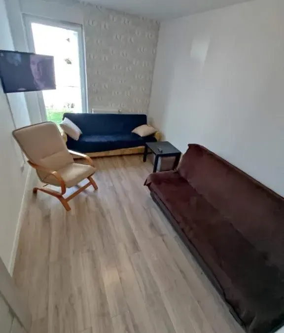 1120 Śmiałego 41 - Tanie Pokoje w Apartamencie - samodzielne zameldowanie - self check in, photo 1 of 10